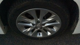 タイヤホイール前