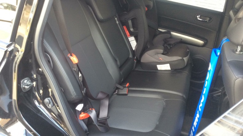 内装後方シート