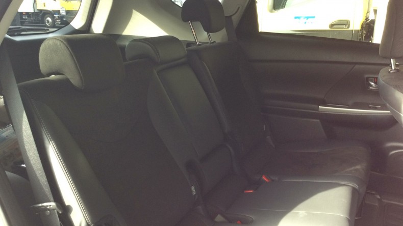 内装後方シート