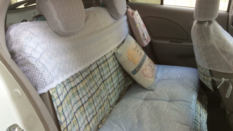 内装後方シート