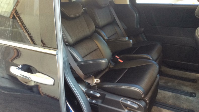 内装後方シート