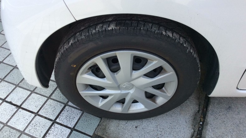 タイヤホイール前