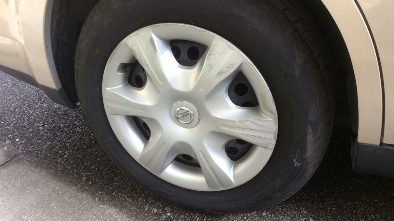 タイヤホイール前