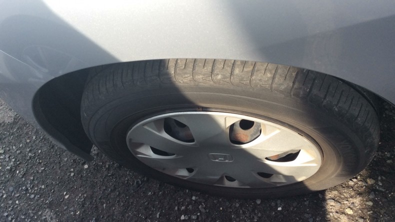 タイヤホイール前