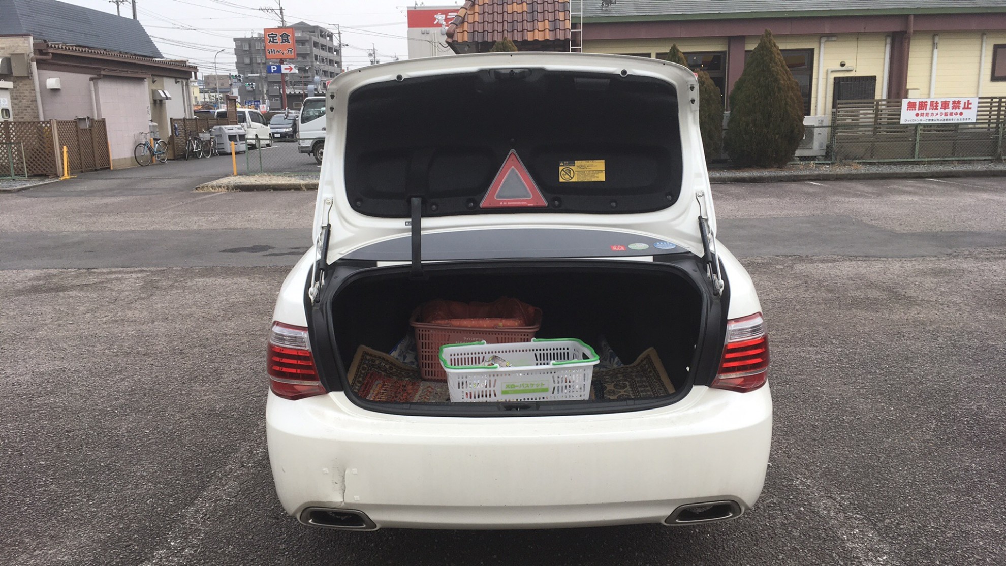 内装トランク