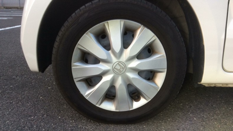 タイヤホイール前