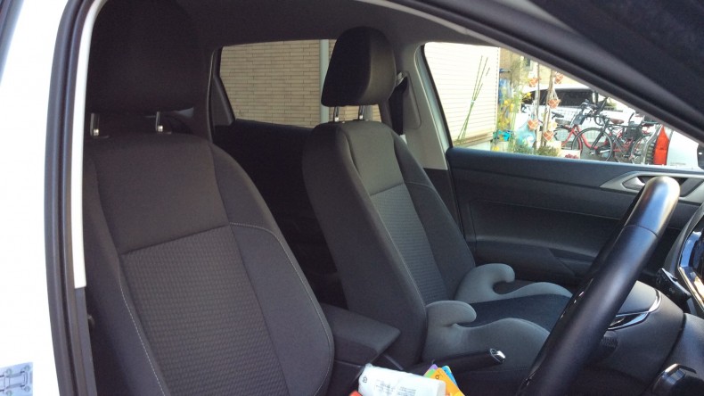 内装前方シート