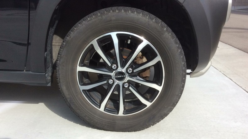 タイヤホイール前