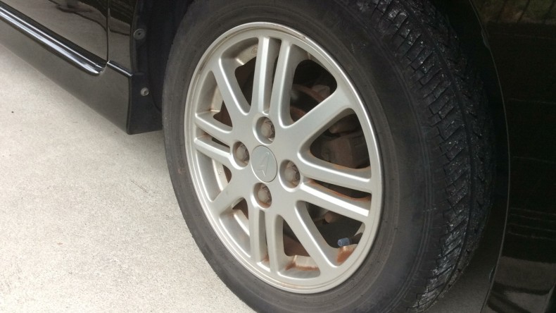 タイヤホイール前