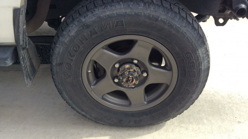 タイヤホイール前