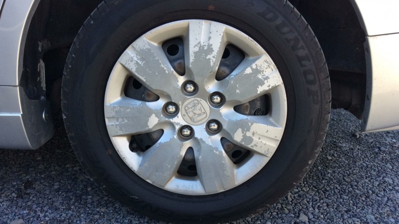 タイヤホイール前