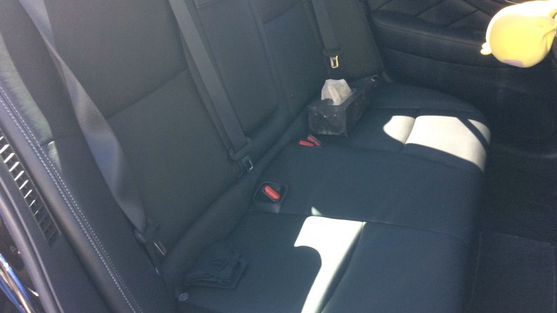 内装後方シート