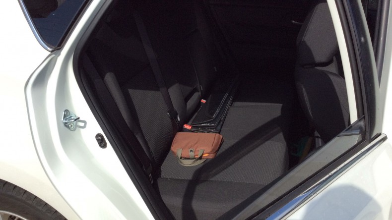 内装後方シート