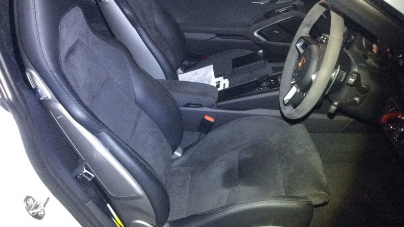 内装前方シート