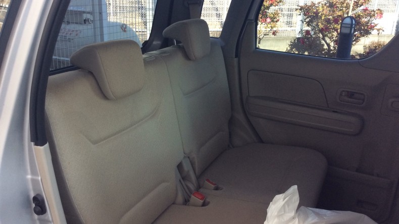 内装後方シート