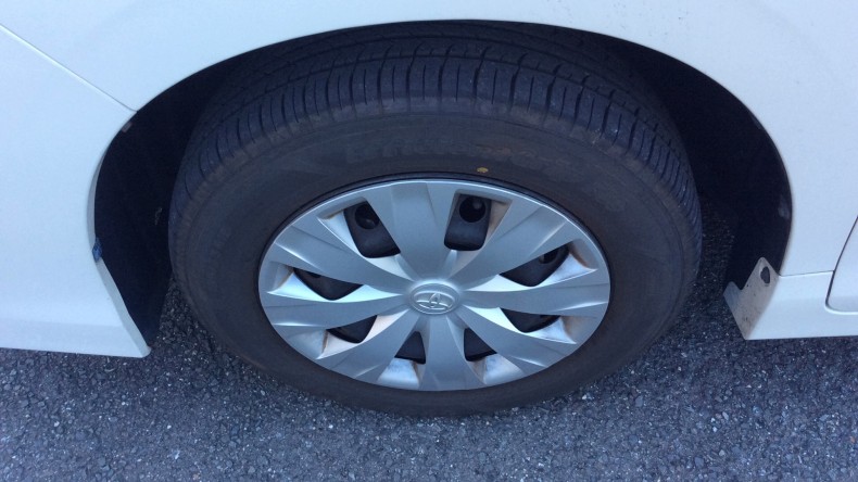 タイヤホイール前