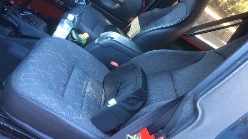 内装後方シート