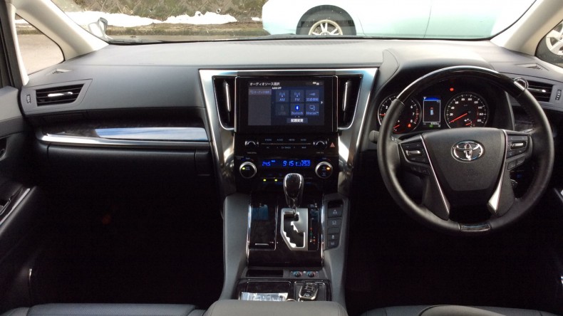 内装インパネ全体