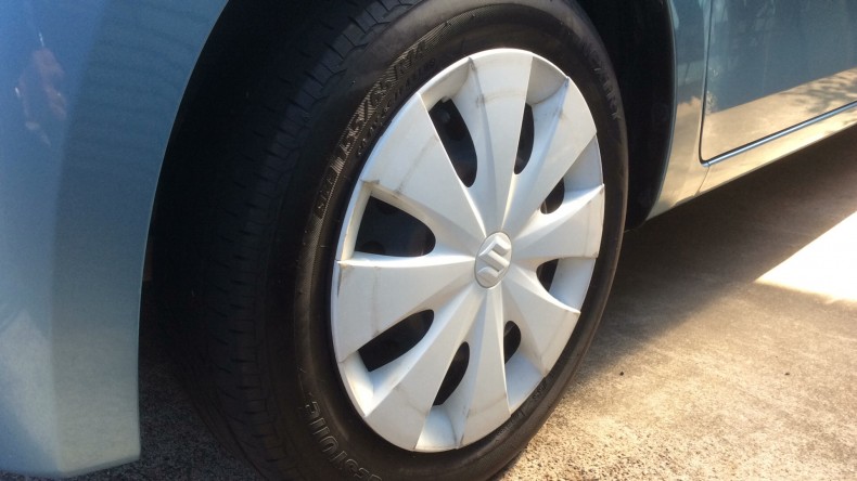 タイヤホイール前