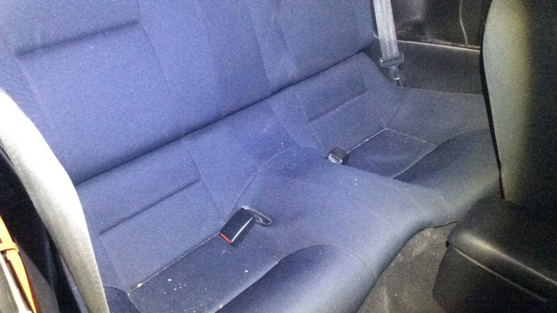 内装後方シート