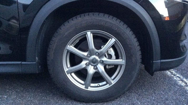 タイヤホイール前