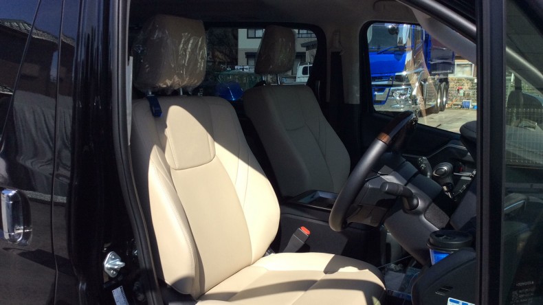 内装前方シート