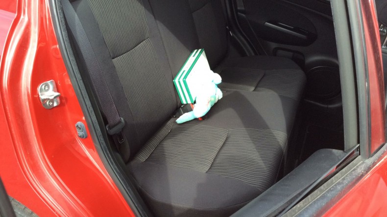 内装後方シート