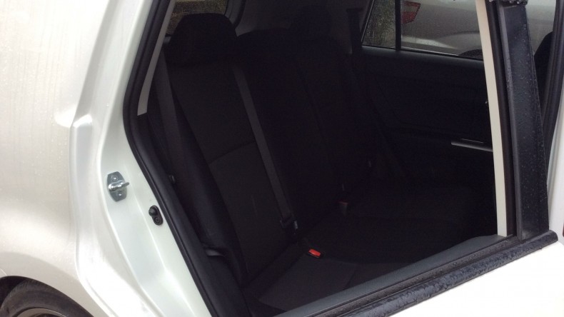 内装後方シート