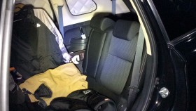 内装後方シート