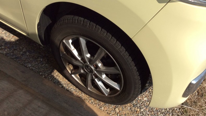 タイヤホイール前