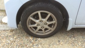 タイヤホイール前