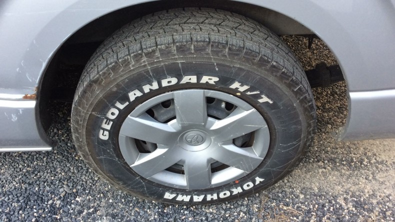 タイヤホイール前