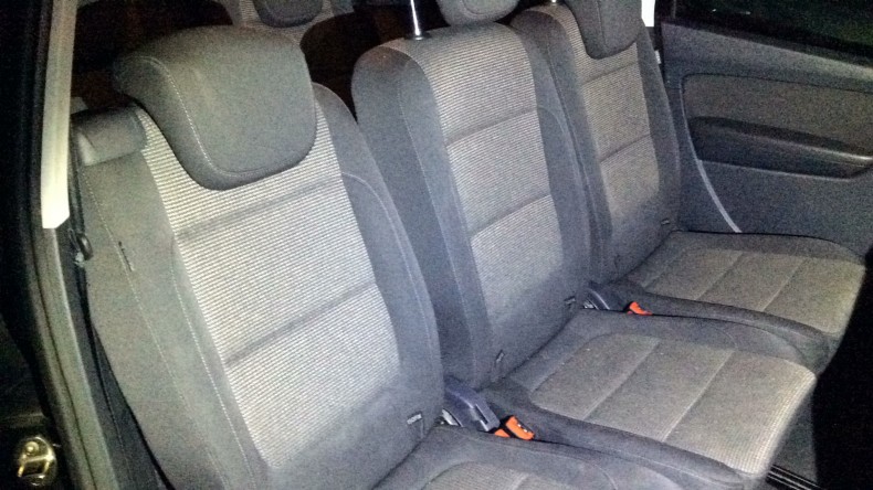 内装後方シート