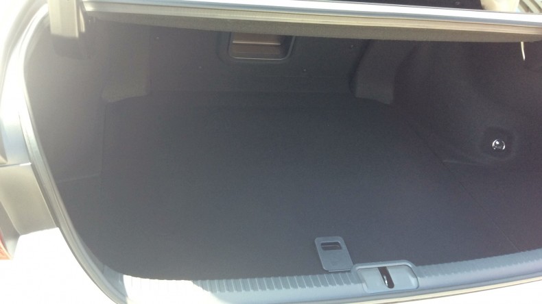 内装トランク