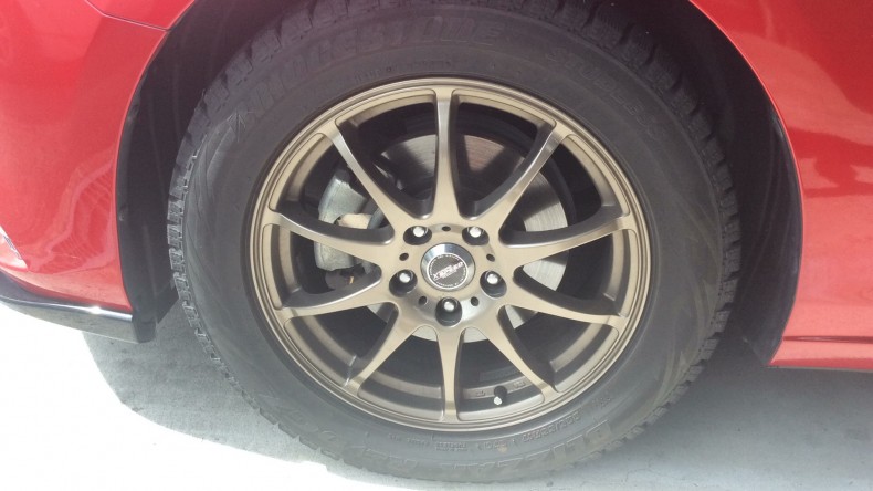 タイヤホイール前