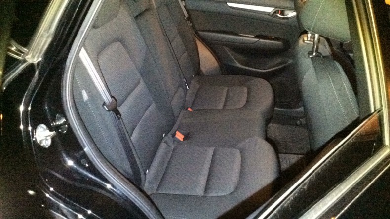 内装後方シート