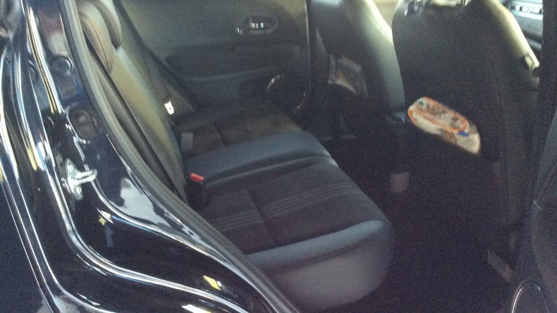 内装後方シート