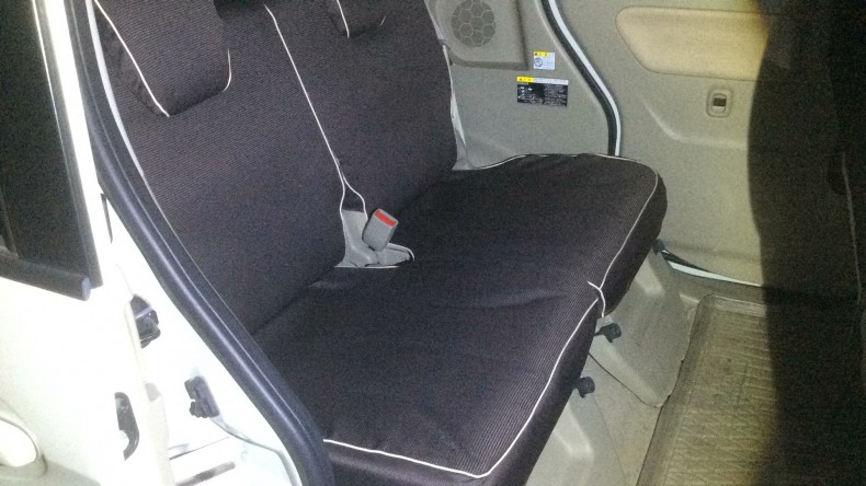 内装後方シート