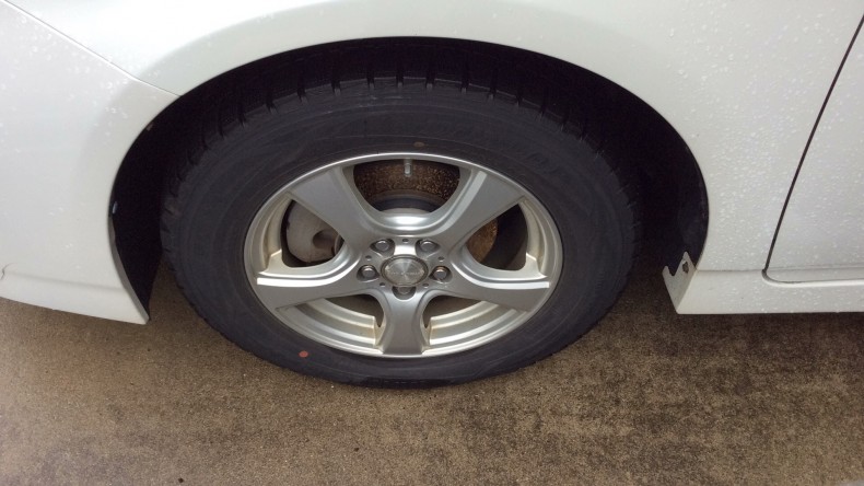 タイヤホイール前