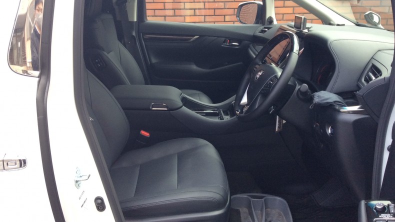 内装前方シート