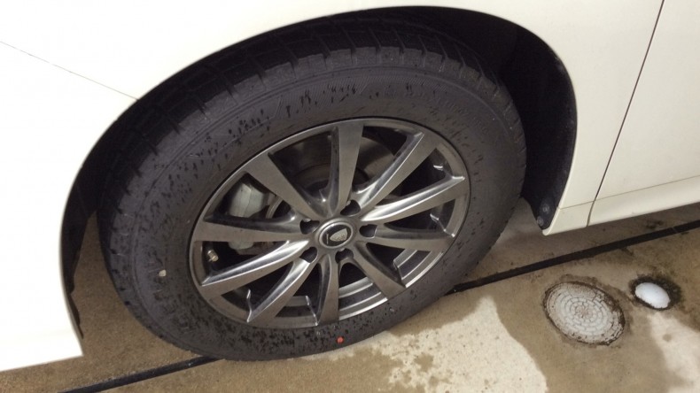 タイヤホイール前