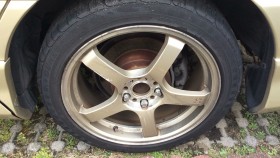 タイヤホイール前