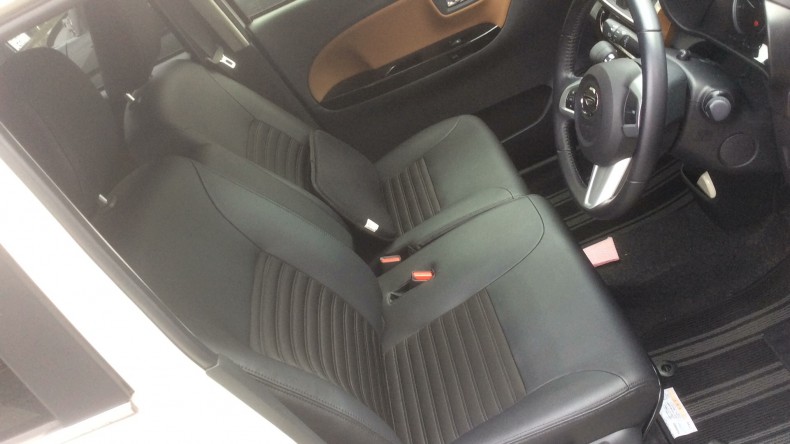 内装前方シート