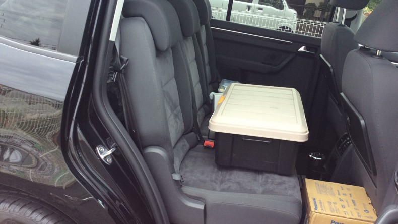 内装後方シート