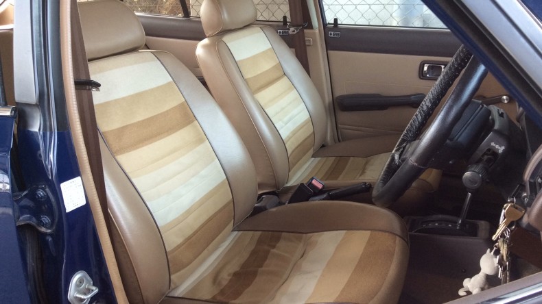 内装前方シート