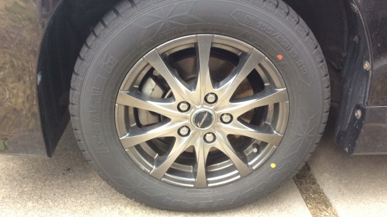 タイヤホイール前