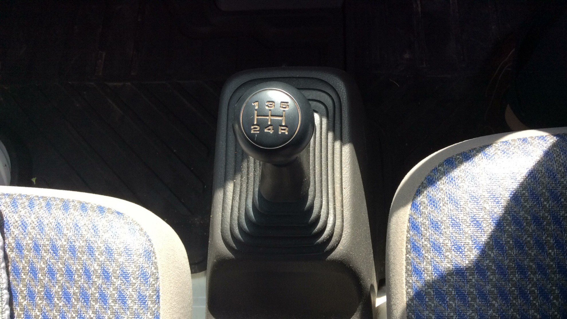 内装シフト