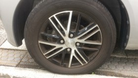 タイヤホイール前