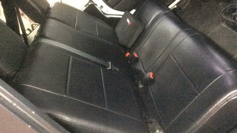 内装後方シート