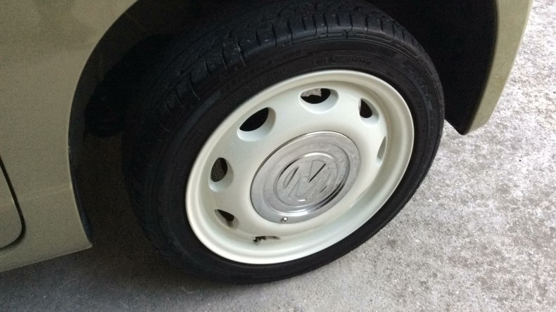 タイヤホイール前